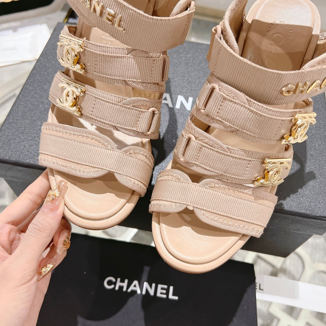 CHANEL Double C  Xiaoxiang Chain Fabric Head Chunky Heel Sandals Cream Lambskin