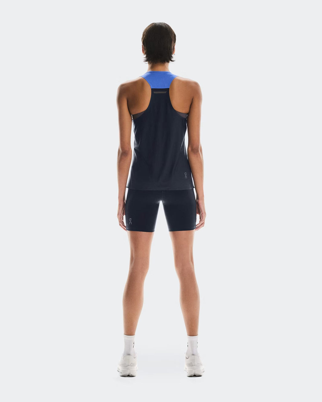 On Women's Performance Tank - Zaffre/Navy (1WE10303849)