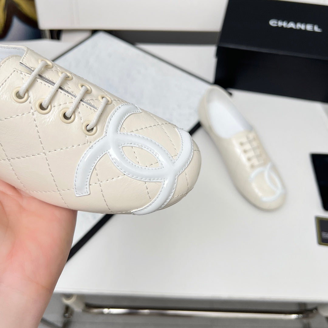 CHANEL 25S DANCE SHOES WITH PRINTED LOGO IN WHITE CALFSKIN